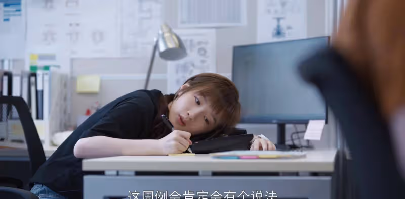 《歡樂頌3》，深挖余初暉賣隊友賣母親的原因，理由竟然讓人同情