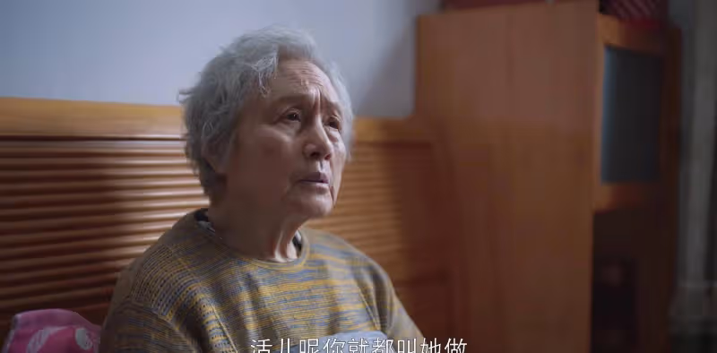 《歡樂頌3》，深挖余初暉賣隊友賣母親的原因，理由竟然讓人同情
