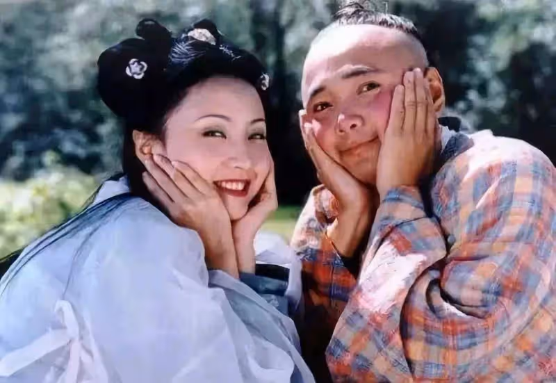 鏡頭前演賢妻良母,鏡頭外幫著老公不忠誠…