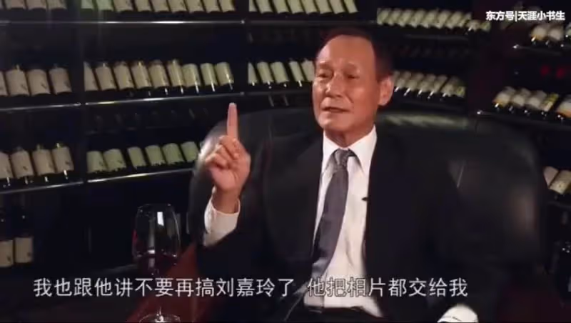 樂壇實力比肩王菲，巔峰期嫁相戀16年初戀，低調生子做慈善出道26年零緋聞，家世背景強大無人敢惹