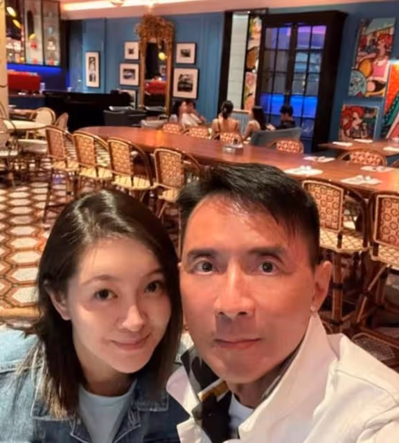 又和好!TVB前男星嬌妻忽曬二人合照,將老公拒行房一事拋之腦後