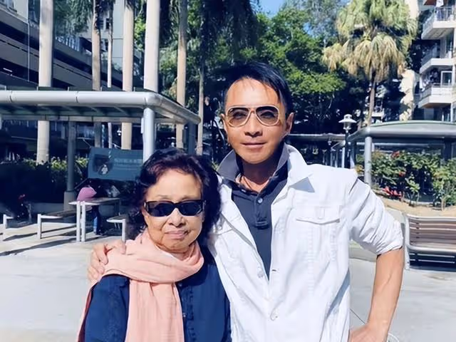 又和好!TVB前男星嬌妻忽曬二人合照,將老公拒行房一事拋之腦後