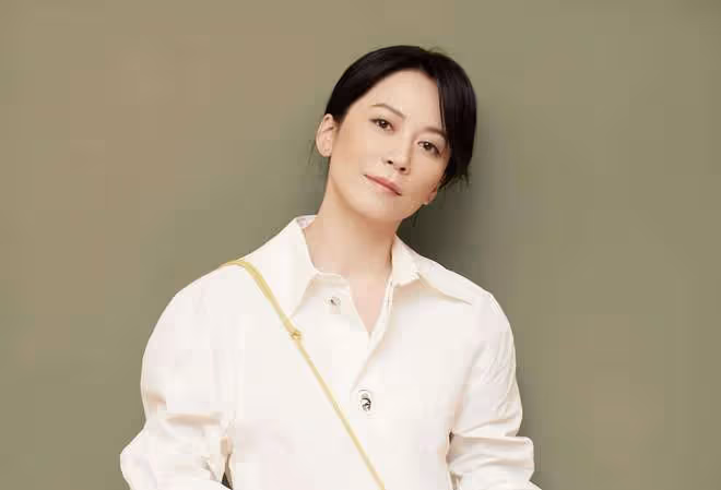 給娛樂圈40歲以上的女星排個名,閆妮臉僵如石,殷桃風情萬種