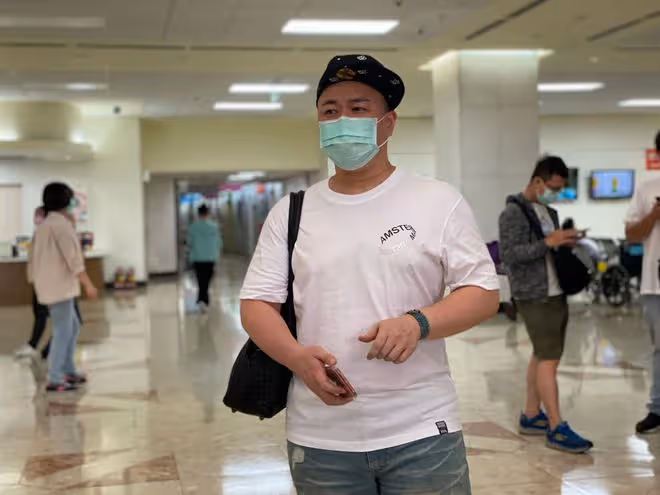 39歲抗癌女星病危!癌細胞擴散上半身變黑,年邁父母當眾失聲痛哭