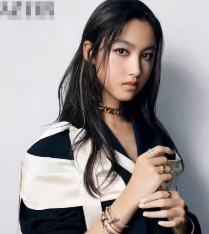 任達華女兒宣布正式出道!高一米八腿長110CM,久居國外長相歐美
