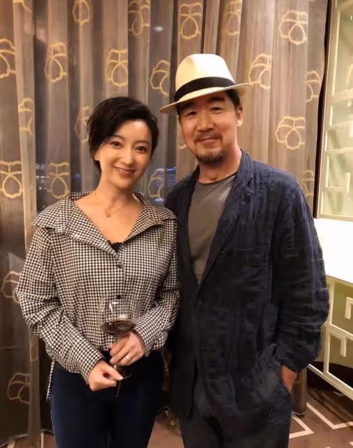 34歲港姐被曝秘密生子!寶寶五官立體似混血,老公為內地知名導演