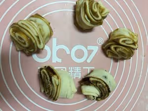 甜甜的糖花捲