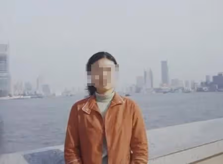 女研究生帶母上學,最終宿舍自縊身亡:沒有人願意被臍帶栓一輩子