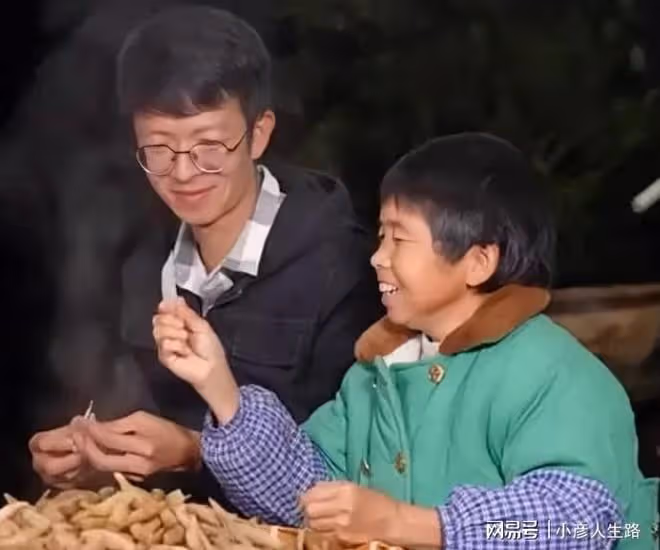 康仔農人成月餅宣傳大使,疑價高售三無產品,當地人直言搶錢一樣