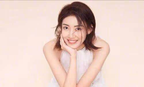 演員高露：事業上升期結婚，老公身份成謎，劇火人不火仍腳踏實地