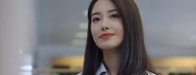 歡樂頌3，露西名媛身份是假的，接近李其行，不過是為了錢