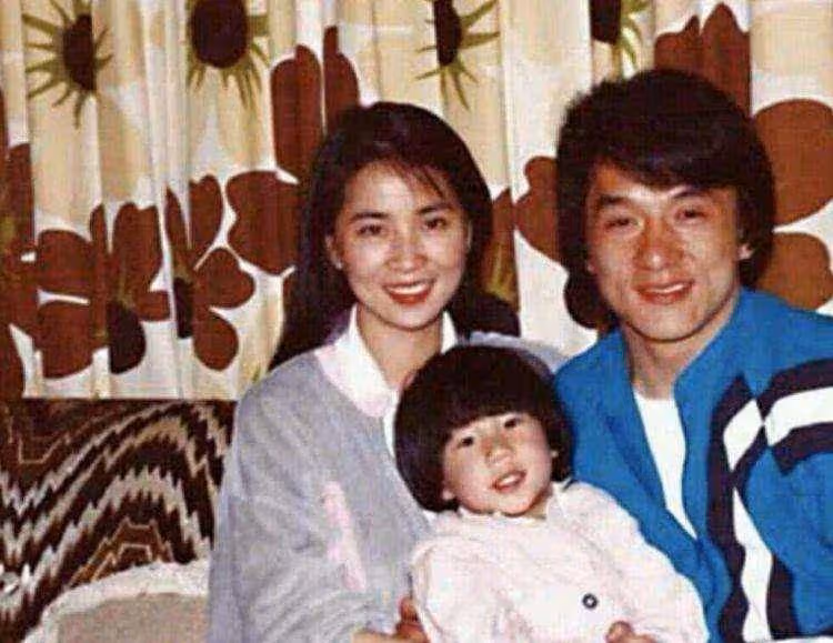 她和成龍選擇了結婚,成龍卻愛上他人,她的話讓成龍回心轉意
