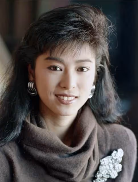 演黃蓉爆紅！資深玉女「被成龍移情別戀」破尺度拍片　摯愛癌逝「難忘26年愛情」至今終生不嫁