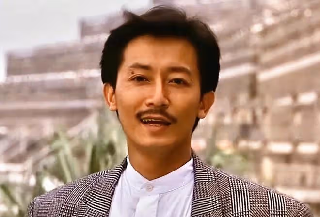 32歲男演員為生計擺地攤，高亞麟陳勛奇現身支持，贊其能自力更生