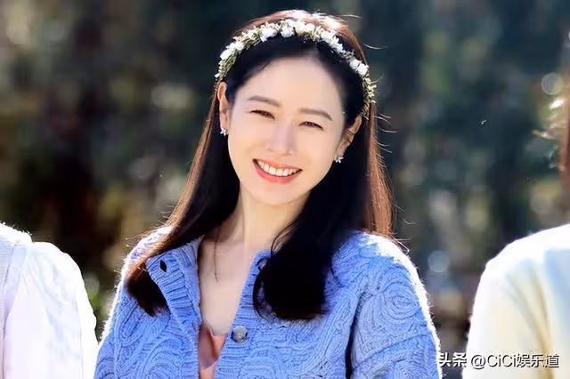 韓國著名明星如何孝順父母：宋慧喬送貴重禮物，孫藝珍環球旅遊