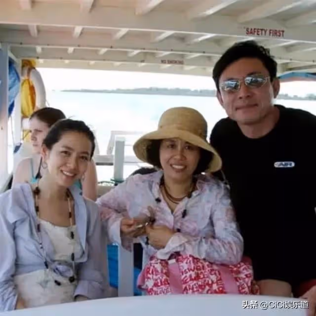 韓國著名明星如何孝順父母：宋慧喬送貴重禮物，孫藝珍環球旅遊