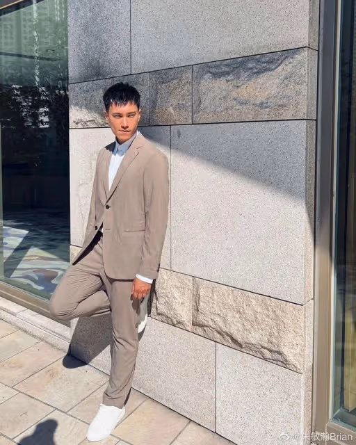 恭喜！TVB力捧小生自曝即將上位做男一，首部擔正處女作引期待