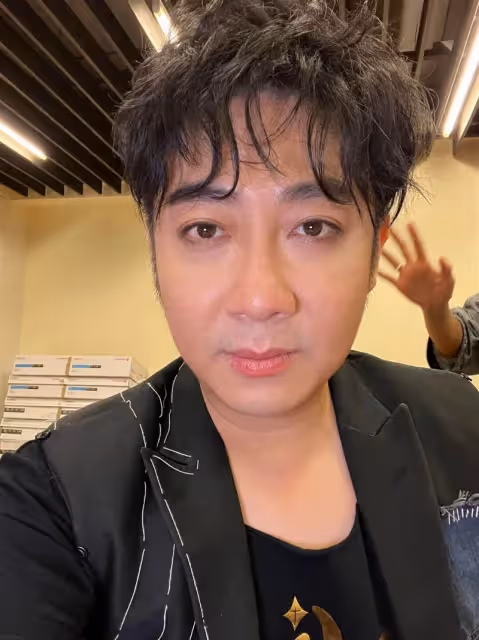艾成墜樓／媽媽心碎親筆信！不捨愛子離世「相信你不是主動選擇離開」　嘆已經盡了孝心「向王瞳悲痛喊話」