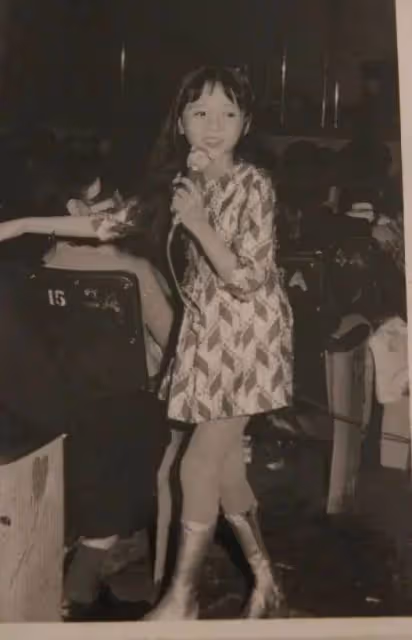 梅艷芳故居高價拋售，其母「啃女一生」視女兒為搖錢樹，98歲高齡與兒子斷絕關系