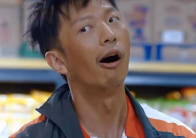 香港知名男星新劇演技大爆發！在內地做網紅帶貨，戀上富家千金