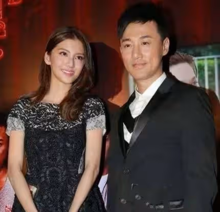 林峯前任曬泳裝照，未穿內衣被網友好心提醒，本人下場霸氣回懟