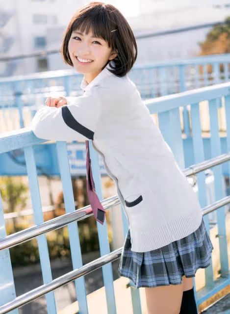 日本女星兼模特岡崎紗江,做活在自己世界裡的人