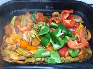 鮮香入味的鮮蝦雞翅玉米煲|美味一鍋端