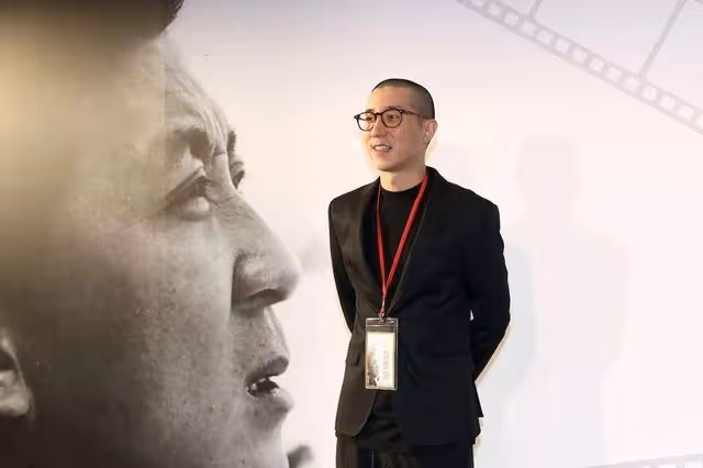 房祖名8年後首次公開露面,自曝將回歸演藝圈,留寸頭精神抖擻