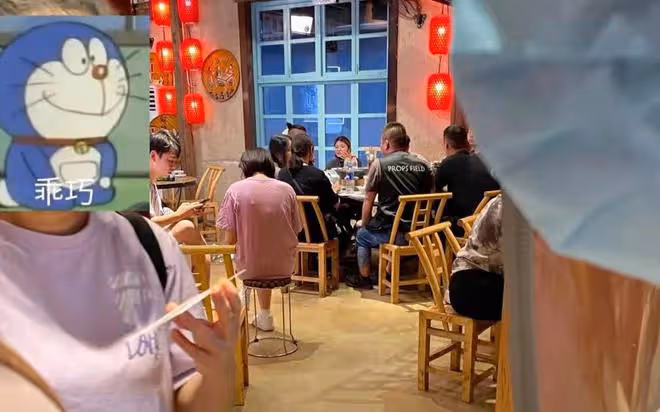55歲張信哲長沙被偶遇！大夏天穿長袖捂嚴實，包場吃飯補償優惠劵