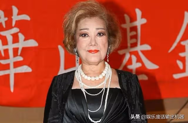 20歲買下4套豪宅!資深歌后3婚3離晚年「靠吃餿飯充饑」 遭兒家暴幾度輕生「現淚訴」:養兒還不如養狗