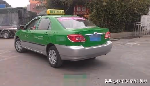 20歲買下4套豪宅!資深歌后3婚3離晚年「靠吃餿飯充饑」 遭兒家暴幾度輕生「現淚訴」:養兒還不如養狗