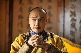 神隱2年現身!資深男星「疑似中風靠拐杖才能走」:希望康復中 突曝「72歲近況」粉絲驚喜不斷
