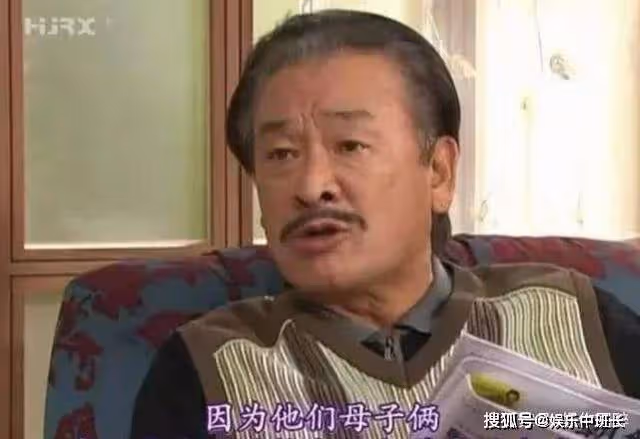 《搞笑一家人》14年後，老太太77歲還在拍戲，小個子卻逆襲成型男
