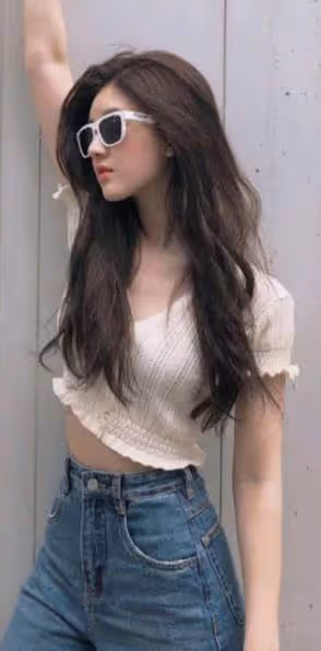 有一種「反差」叫做趙露思!看到天使面孔下的「螞蟻腰」,小腹平坦少女感十足,網友:我羨慕了
