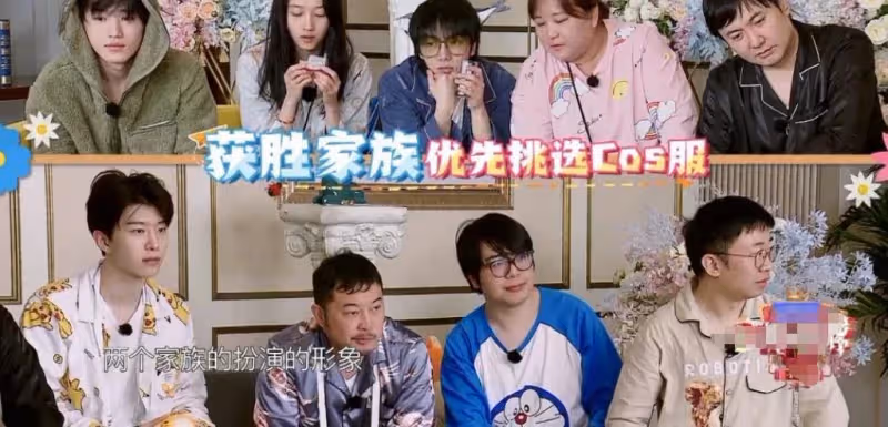 都是剛起床素顏錄製，鞠婧禕遇到關曉彤：差距全都寫臉上了