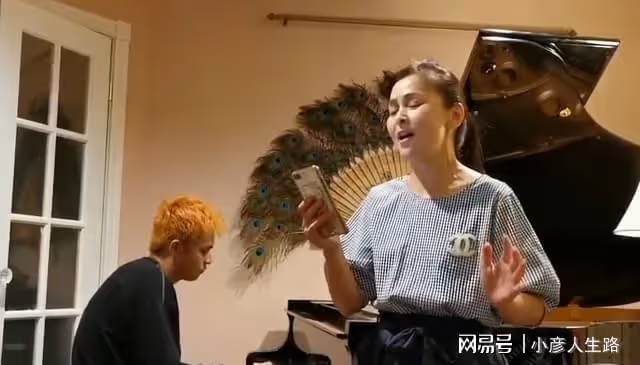 瓊瑤女郎何音豪宅內曬娃,長相帥氣撞臉吳磊,曾被丈夫黃志忠拋棄