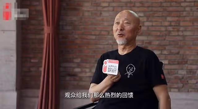 68歲陳佩斯新劇首演！與兒子搭檔博滿堂彩，朱時茂楊立新驚喜現身