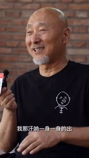 68歲陳佩斯新劇首演！與兒子搭檔博滿堂彩，朱時茂楊立新驚喜現身