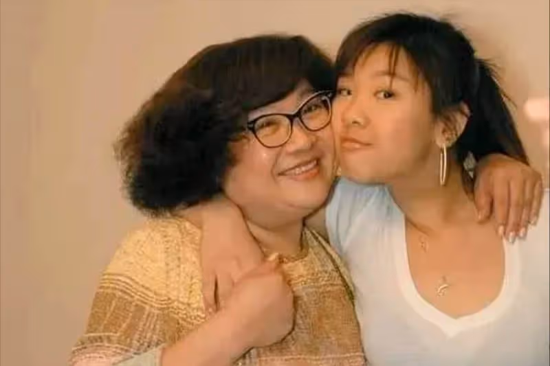 鄭少秋之女鄭欣宜:35歲繼承沈殿霞遺產,不是6000萬竟是過億?