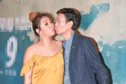 鄭少秋之女鄭欣宜:35歲繼承沈殿霞遺產,不是6000萬竟是過億?
