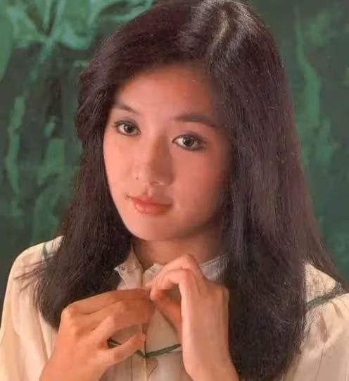 替夫還債卻嫁給債主!「婚後生2子」化身女強人「繼承百億遺產」如今成人生贏家