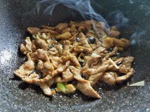 家常菜‼️方竹筍炒裡脊肉‼️