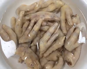 賣了十幾年雞爪的阿姨教我做的蒜香雞爪