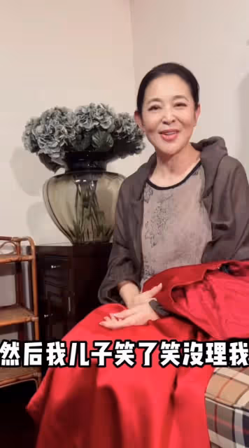 63歲倪萍欲將禮服當傳家寶!積攢上百件珍藏18年,無奈遭兒子嫌棄