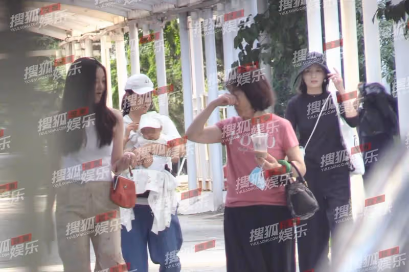 李亞鵬的小女兒首亮相!五官長得像姐姐李嫣,肥嘟嘟的表情非常可愛