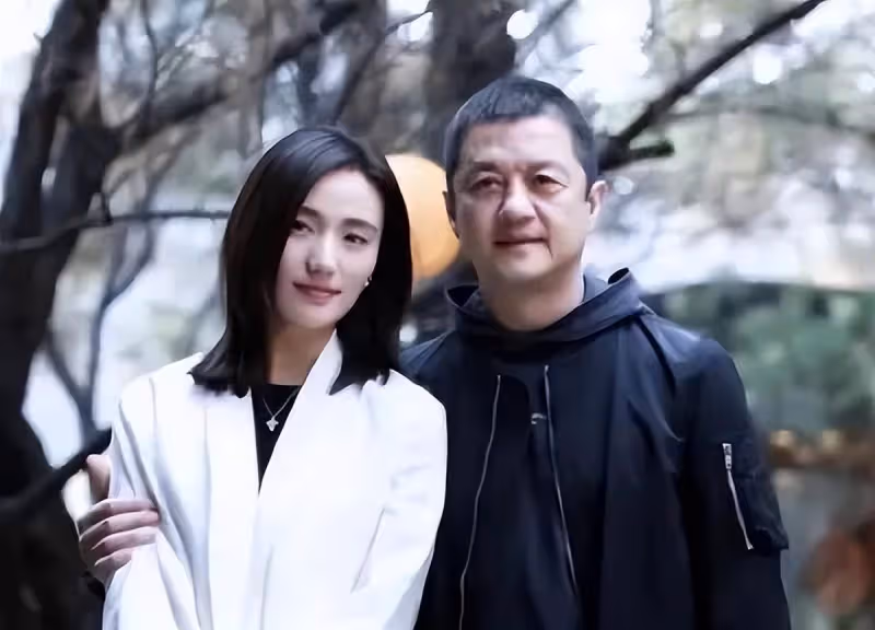 李亞鵬的小女兒首亮相!五官長得像姐姐李嫣,肥嘟嘟的表情非常可愛