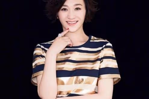 梅婷曾是他的前妻，李小冉曾為他墮胎，如今49歲的他低調結婚