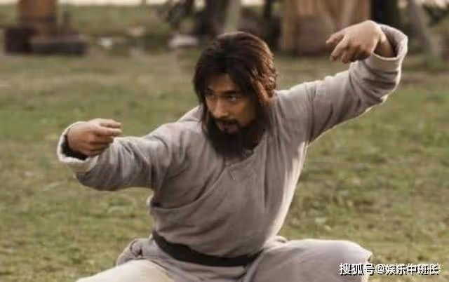 本是李連杰接班人，和梅艷芳戀愛，出道27年卻將一手好牌打爛