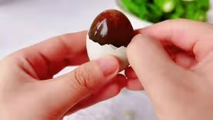 湖南人最愛的下飯菜 | 青椒炒皮蛋