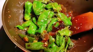 湖南人最愛的下飯菜 | 青椒炒皮蛋